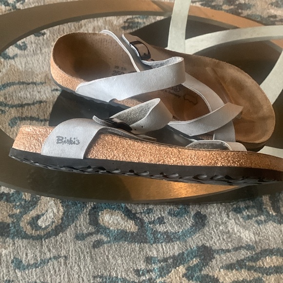 Never worn before Birkenstock sandals with toe strap - Picture 3 of 7